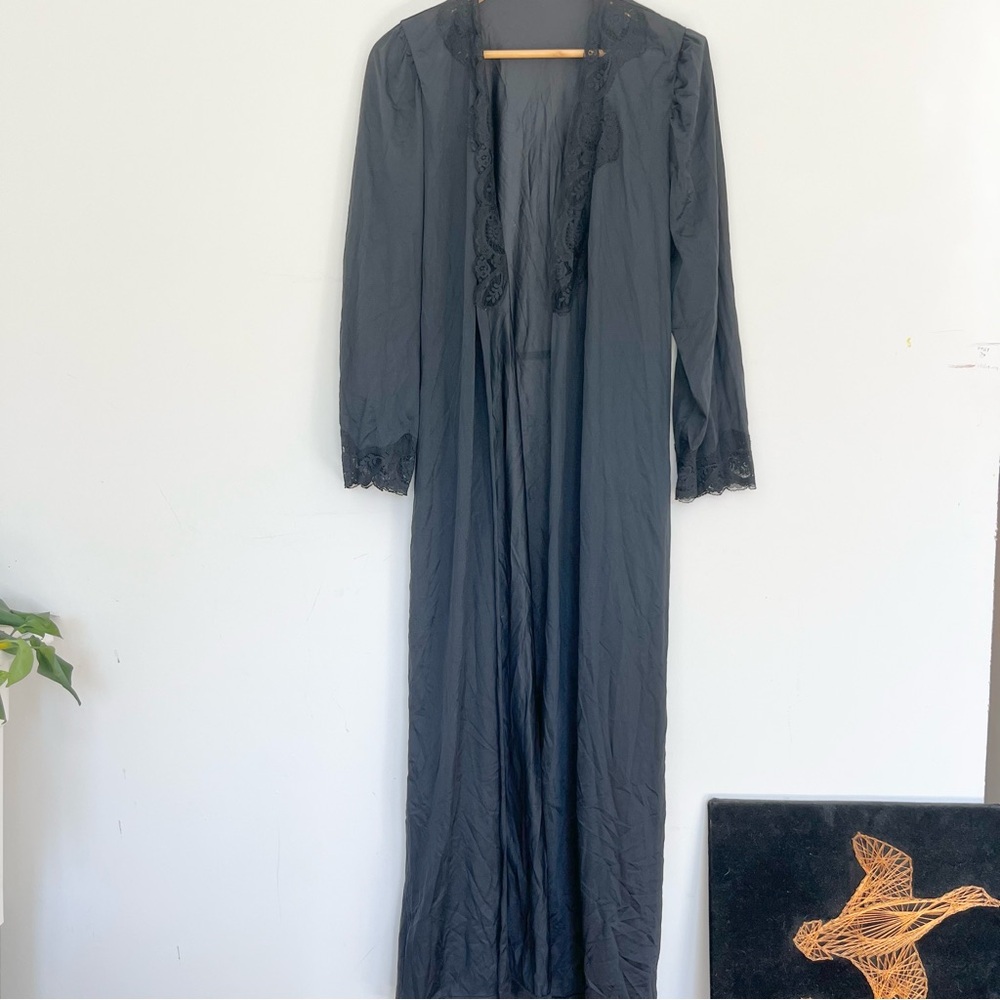 Vintage Olga Long Nylon Black Lace Trim Robe Intimate Sleepwear Women’s Large